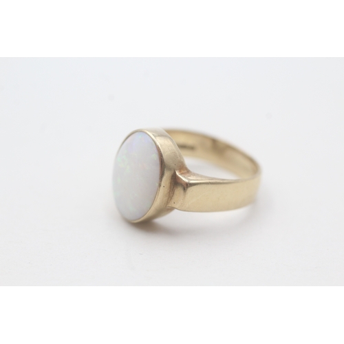 73 - 9ct gold vintage opal dress ring (5.2g) Size M 1/2