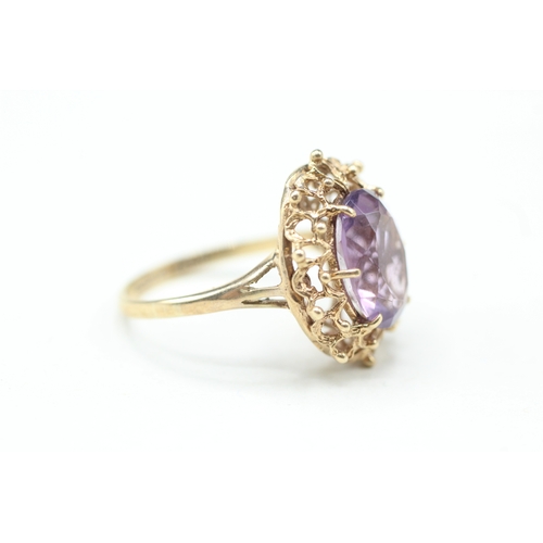 8 - 9ct gold amethyst single stone ring (3.5g) Size O