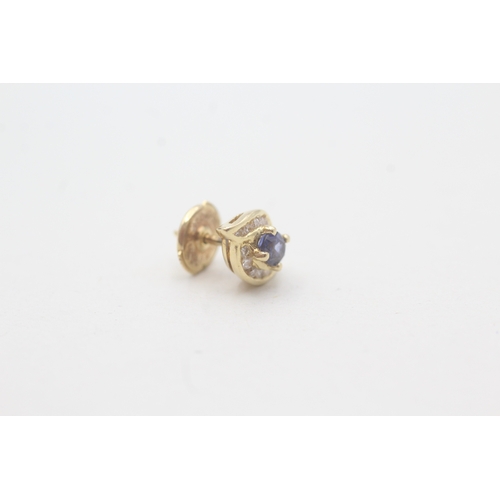 95 - 18ct gold diamond & sapphire cluster stud earrings (3.2g)