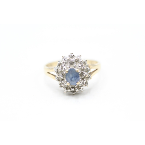 99 - 9ct gold diamond & sapphire dress ring (3g) Size N