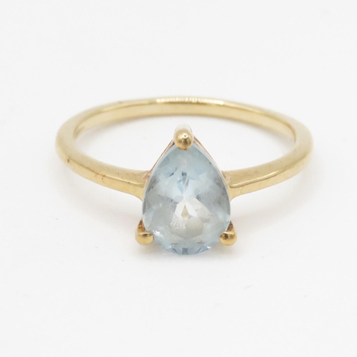 243 - 9ct gold aquamarine set teardrop ring (1.6g) Size K