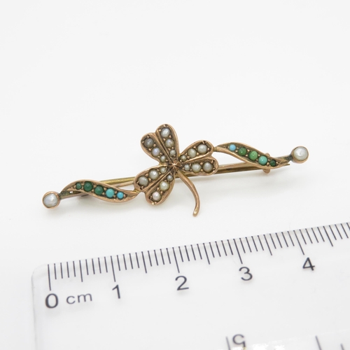 4 - 9ct gold seed pearl and turquoise clover bar brooch (2.2g)