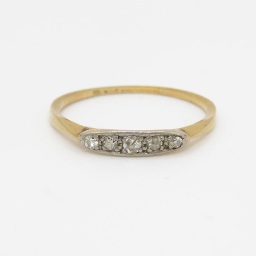 46 - 18ct gold diamond five stone ring (1.8g) Size U