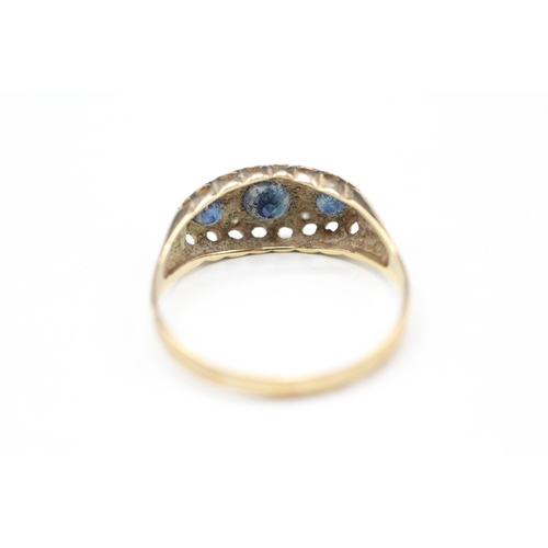 117 - 9ct gold sapphire and diamond flat setting ring (1.8g) Size R