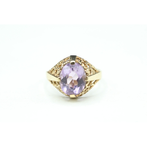 118 - 9ct gold amethyst single stone ring (2.1g) Size K