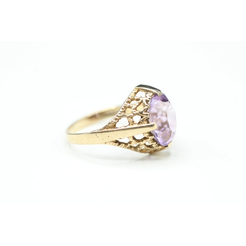 118 - 9ct gold amethyst single stone ring (2.1g) Size K