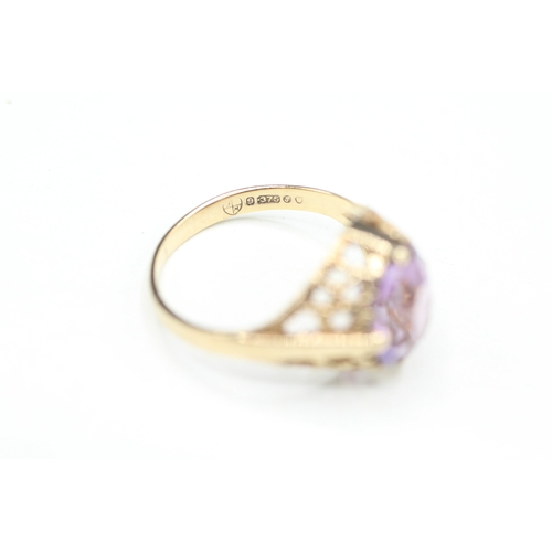 118 - 9ct gold amethyst single stone ring (2.1g) Size K