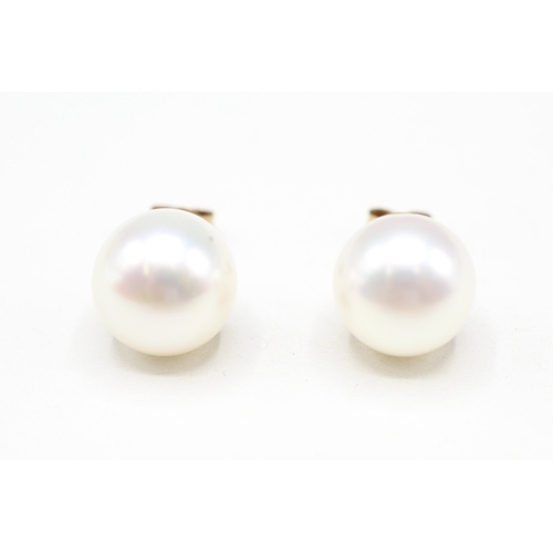 130 - 9ct gold cultured pearl stud earrings (4g)