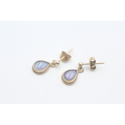 184 - 9ct gold vintage opal triplet drop earrings (1.1g)