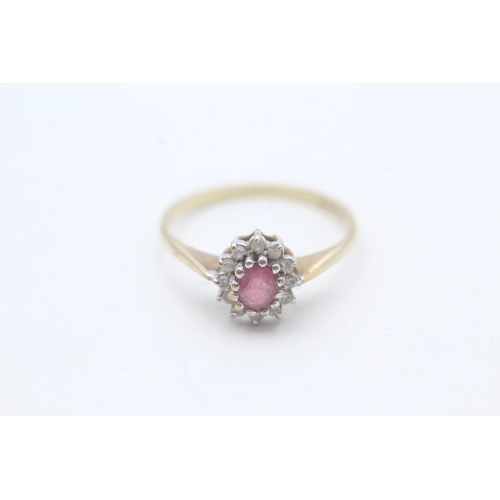 187 - 9ct gold diamond and ruby set cluster ring (1.5g) Size O