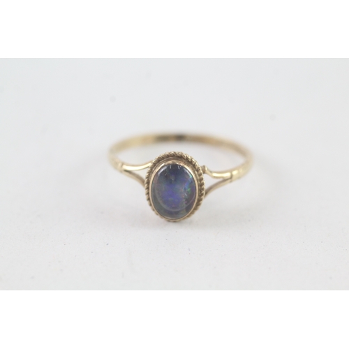 234 - 9ct gold vintage opal triplet dress ring (1.4g) Size P