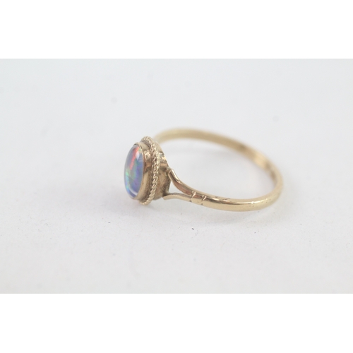 234 - 9ct gold vintage opal triplet dress ring (1.4g) Size P