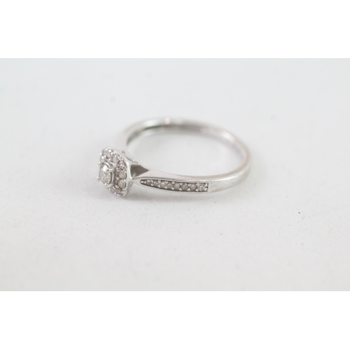 235 - 9ct gold diamond dress ring, total diamond weight: 0.25ct (approximately) (1.8g) Size L