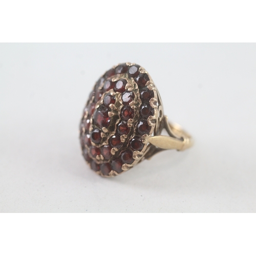 238 - 9ct gold vintage garnet dress ring (6.7g) Size N