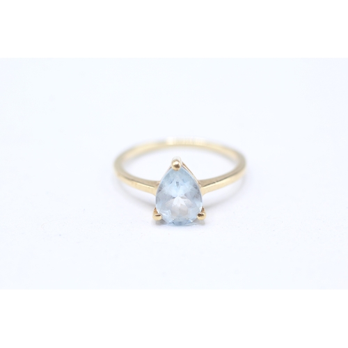 243 - 9ct gold aquamarine set teardrop ring (1.6g) Size K