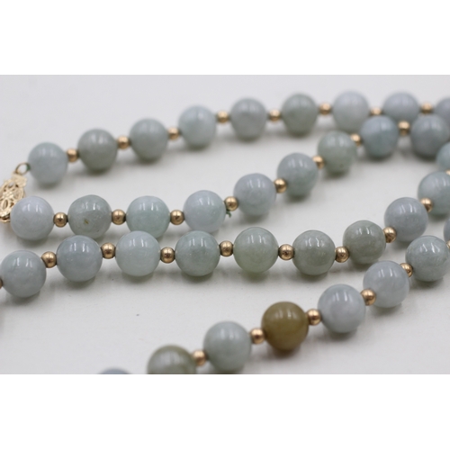 25 - 14ct gold clasped jade beaded necklace (42.5g)