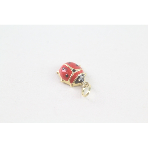 33 - 9ct gold ladybird charm (0.3g)