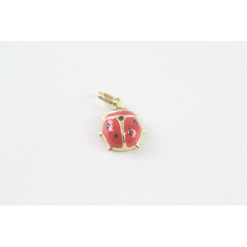 33 - 9ct gold ladybird charm (0.3g)