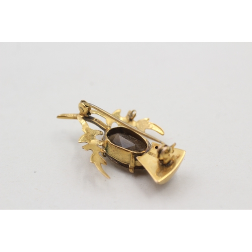 35 - 9ct gold smokey quartz thistle brooch (4g)