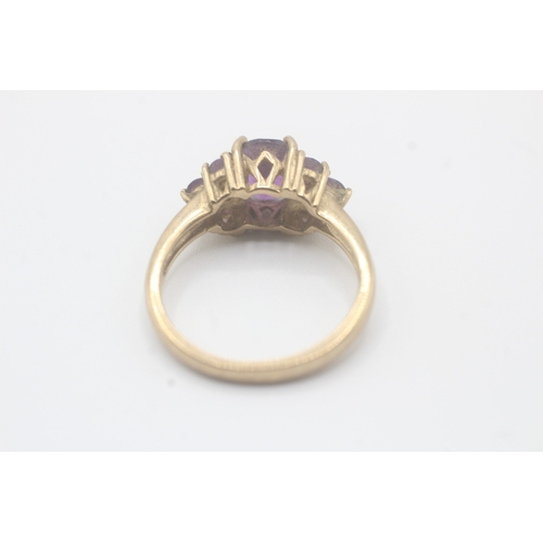 41 - 9ct gold diamond & amethyst dress ring (3.5g) Size M 1/2