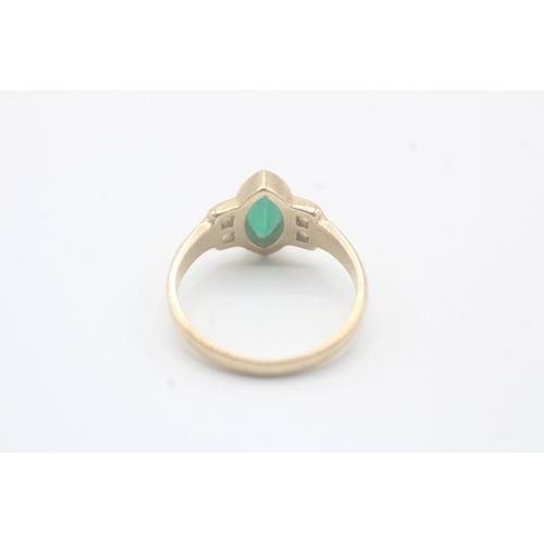 45 - 9ct gold chrysoprase single stone ring (3g) Size P