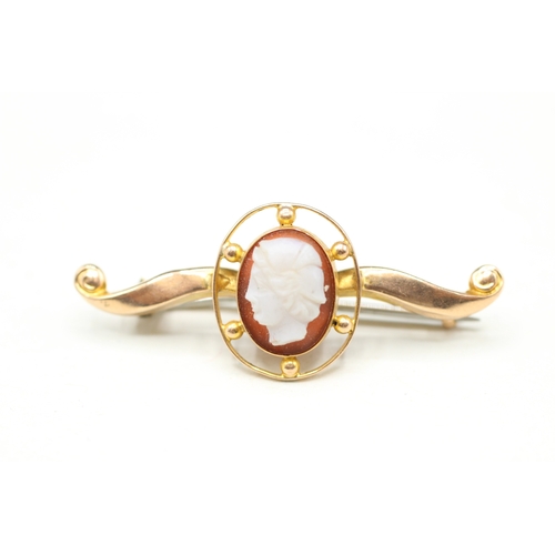 72 - 9ct gold agate cameo portrait bar brooch (1.4g)