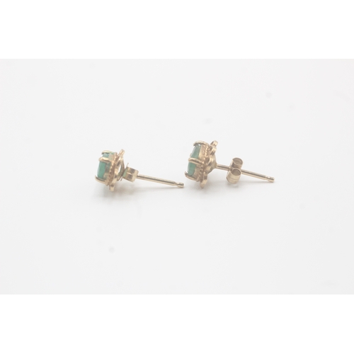 78 - 9ct gold emerald single stone stud earrings (0.9g)