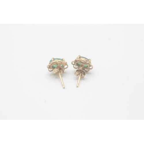 78 - 9ct gold emerald single stone stud earrings (0.9g)