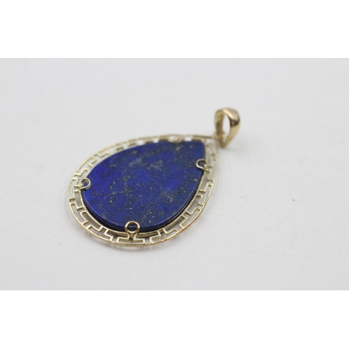 90 - 14ct gold lapis lazuli framed dragon pendant (3.2g)