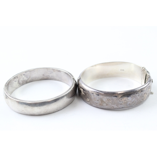 273 - Collection of Sterling Silver Bangles inc. Etched, Minimalist x 2 56g