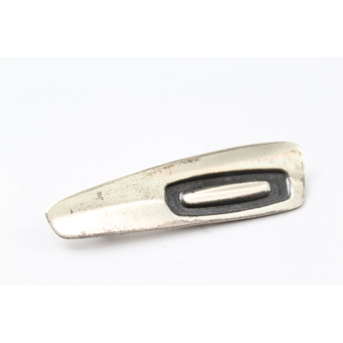 293 - Rune Tennesmed for Stigbert Sterling Silver Finnish Brooch 8g