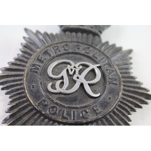 372 - Metropolitan Police Kings Crown GVI Helmet Plate