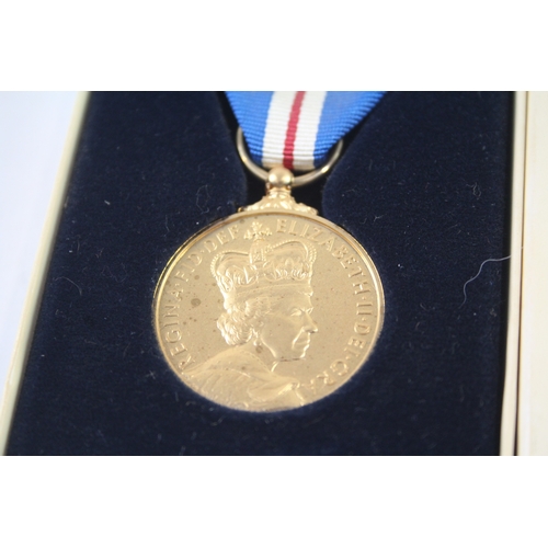 373 - Boxed ERII Queens Golden Jubilee Medal w/ COA