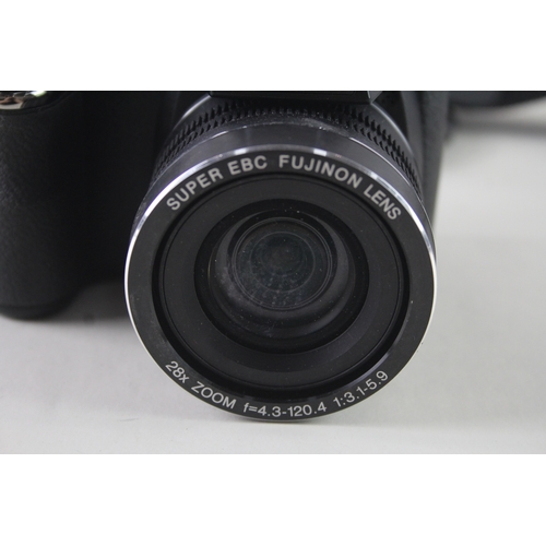 414 - Fujifilm Finepix S4400 Digital Bridge Camera Working w/ 28x Zoom