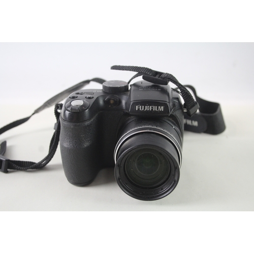 414 - Fujifilm Finepix S4400 Digital Bridge Camera Working w/ 28x Zoom