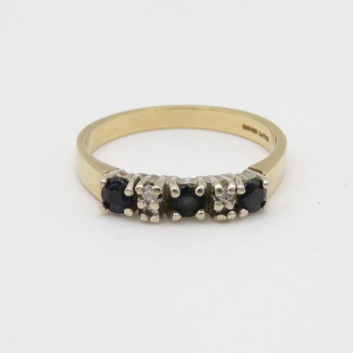 151 - 9ct gold sapphire and diamond ring (2.6g) Size O 1/2