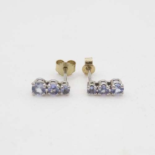 181 - 10ct gold and tanzanite stud earrings (0.7g)