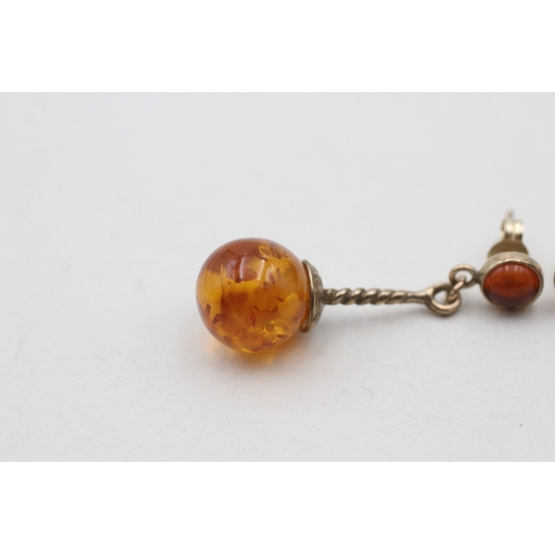 125 - 9ct gold baltic amber set drop earrings (4.6g)