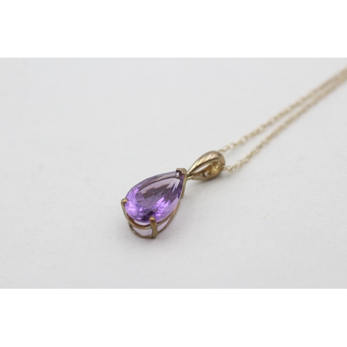 136 - 9ct gold pear cut amethyst set pendant necklace (1.6g)