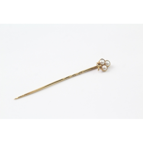 146 - 14ct gold seed pearl clover stick pin (1.2g)