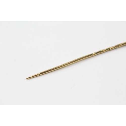 146 - 14ct gold seed pearl clover stick pin (1.2g)