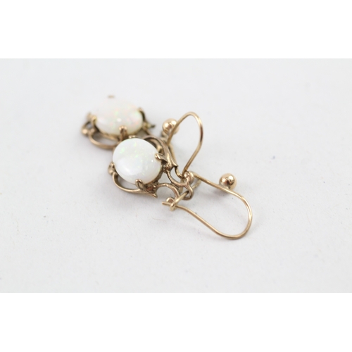 149 - 9ct gold opal drop earrings (2.3g)