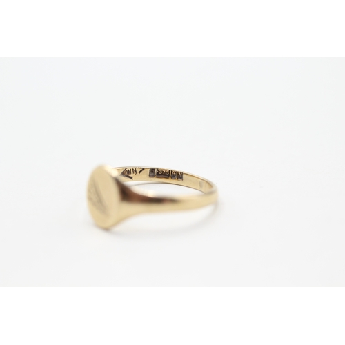 174 - 9ct gold signet ring (1.7g) Size N