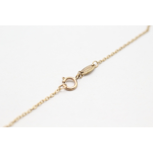 182 - 9ct gold and cubic zirconia infinity symbol pendant on chain (2g)