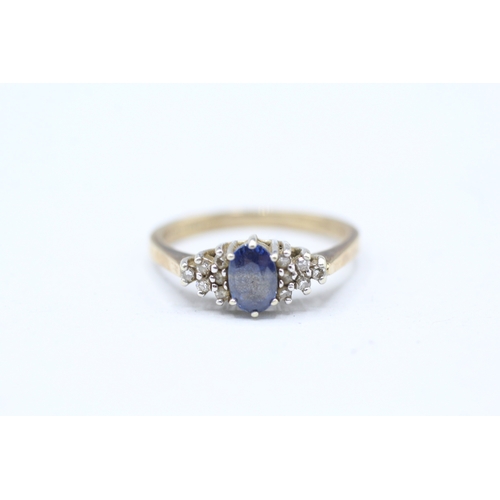 21 - 9ct gold diamond and sapphire set dress ring (2.4g) Size O 1/2