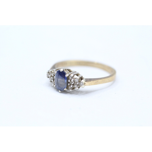 21 - 9ct gold diamond and sapphire set dress ring (2.4g) Size O 1/2