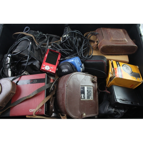 399 - Assorted Vintage Cameras Inc. SLRs, DSLRs, Lenses, Digital Compacts Etc. Job Lot