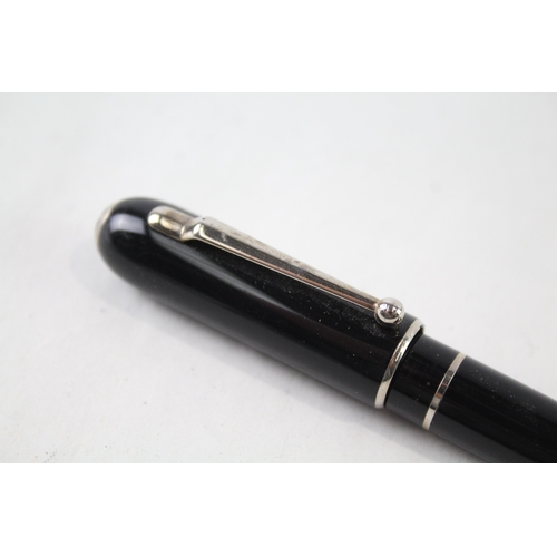 438 - Alfred DUNHILL Black Lacquer Ballpoint Pen / Biro WRITING