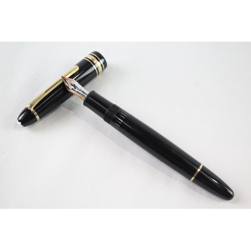 441 - Montblanc Meisterstuck Black Resin Fountain Pen w/ 14ct White Gold Nib WRITING