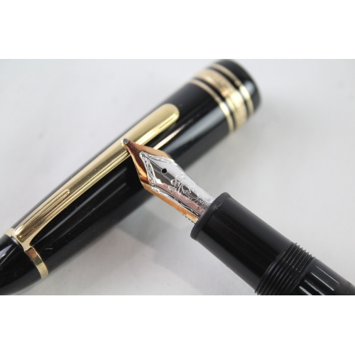 441 - Montblanc Meisterstuck Black Resin Fountain Pen w/ 14ct White Gold Nib WRITING